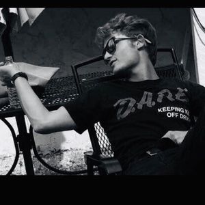 Meet your Posher, Zach